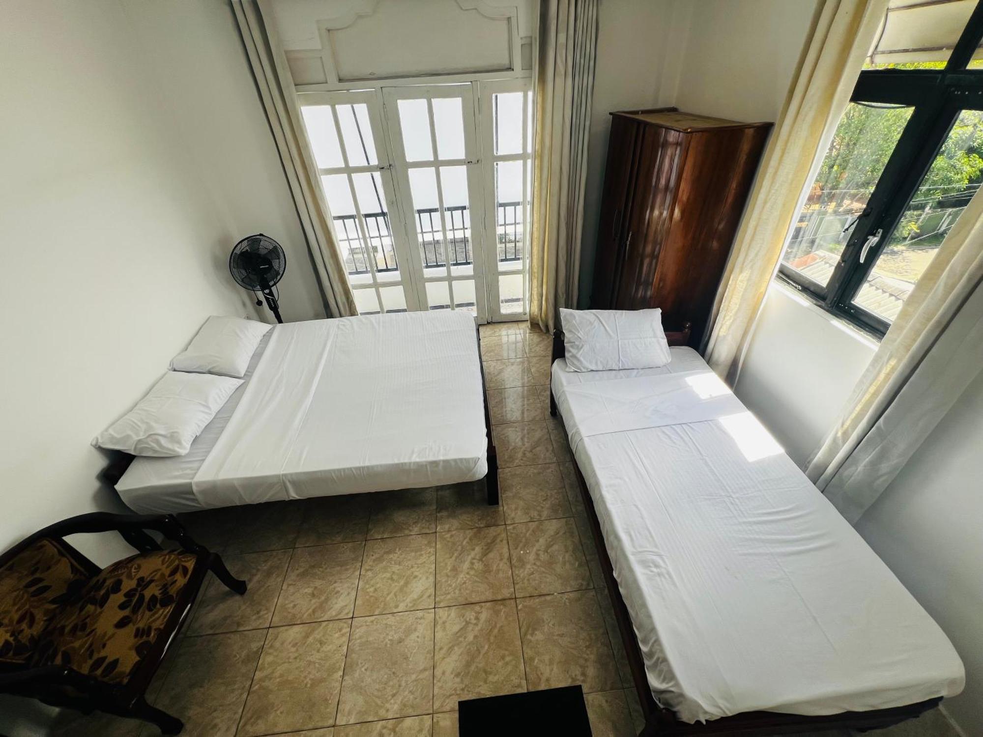 Ramlyn Guesthouse & Restaurant Негомбо Екстериор снимка